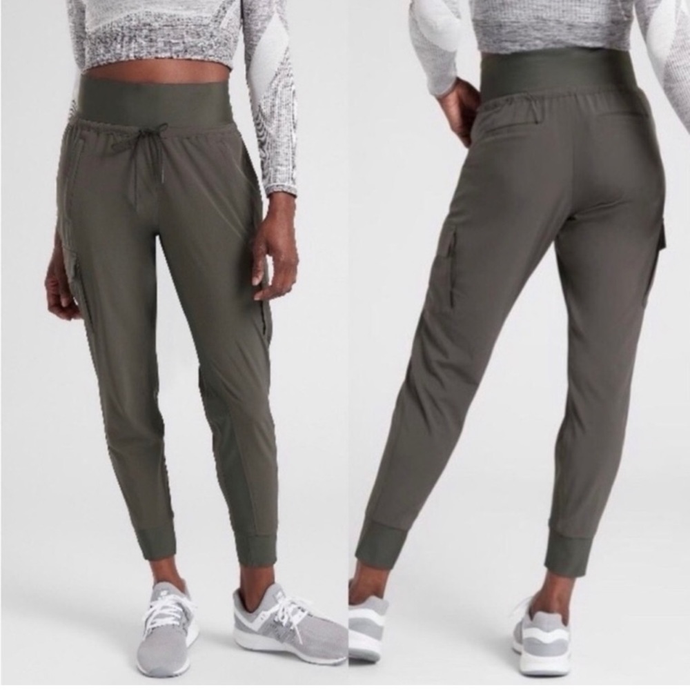 Athleta Sutton Joggers Cargo Athletic Tech Pants Size 12 Green